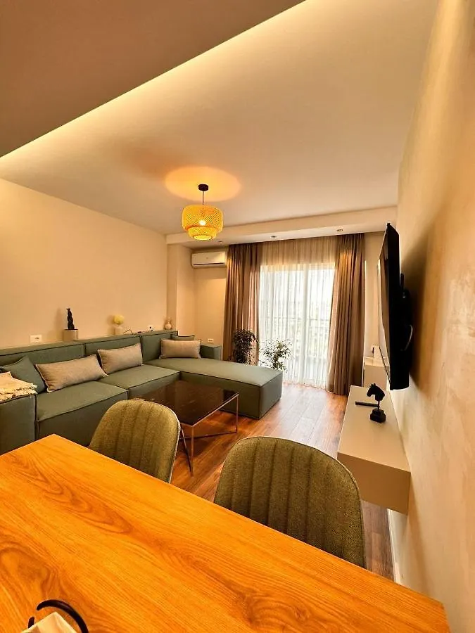 Erg Apartments Tirana 0*,